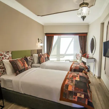 La Vie Otel *